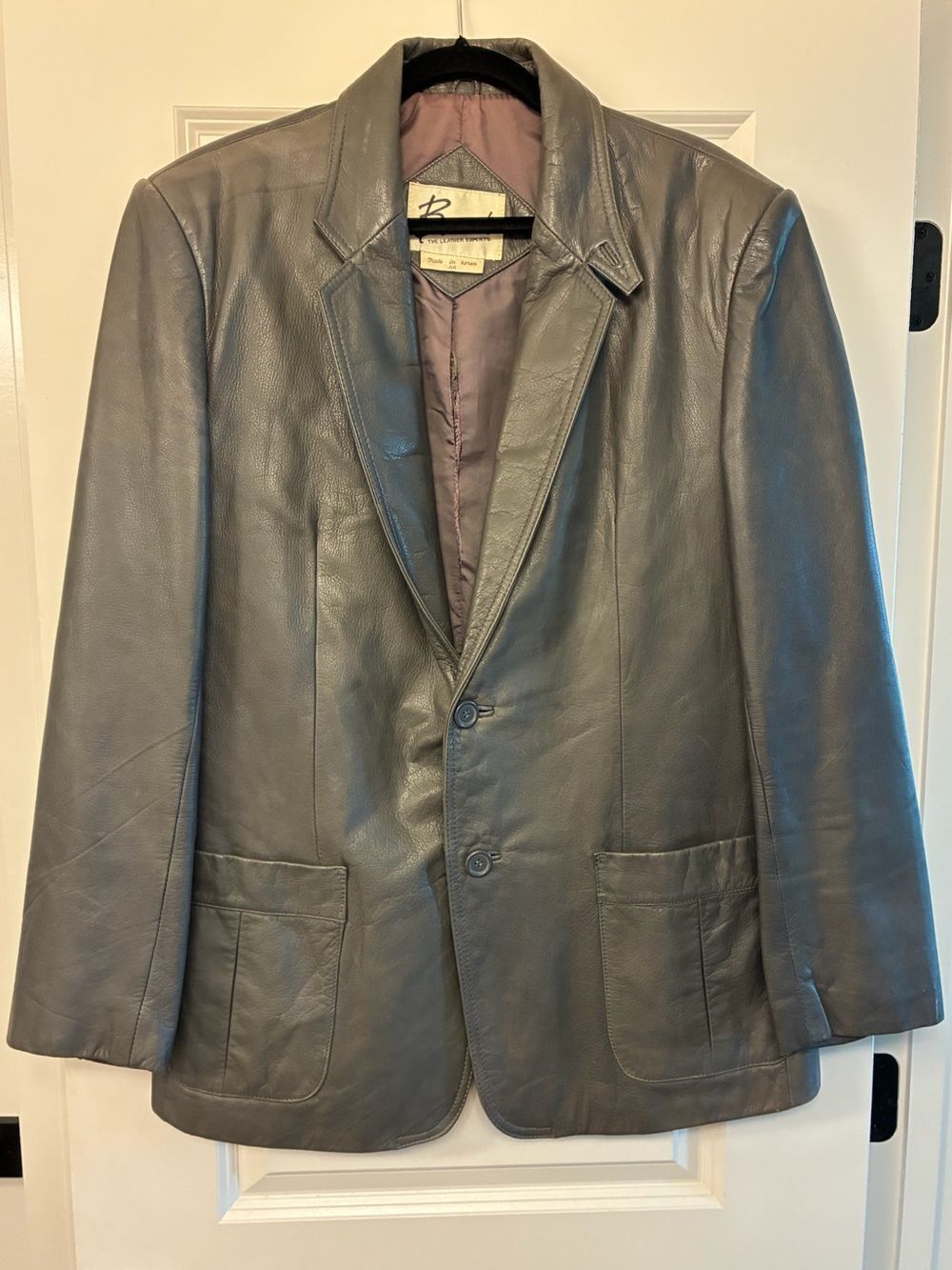 BERMAN’S Vintage Longsleeve Two Button Leather Coat Jacket Black/Gray Men’s 44